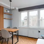 Czysta Modern By Bookinghost * Breslau