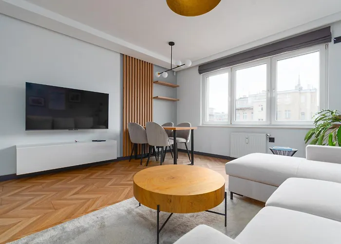 Czysta Modern By Bookinghost *