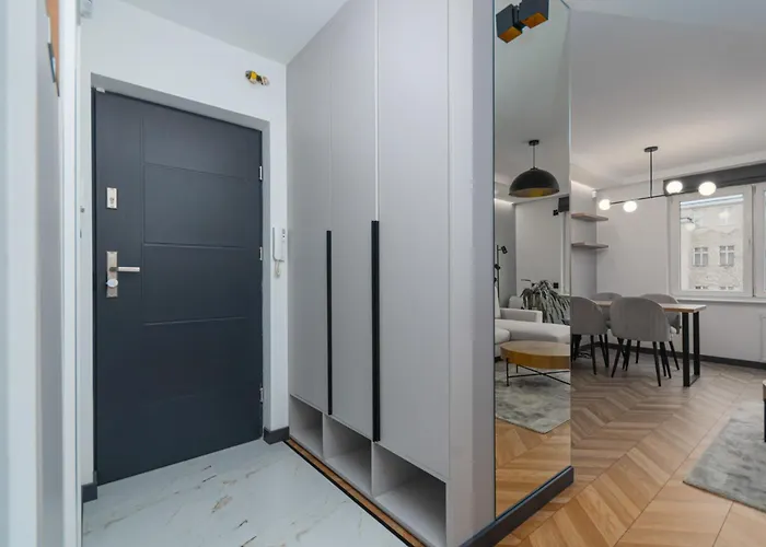 아파트 Czysta Modern By Bookinghost